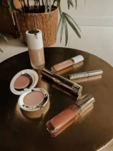 Minimalist Makeup kit