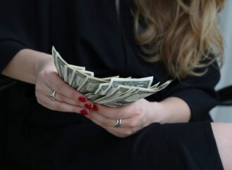 10 Realistic Ways to Earn Money Online in 2026 (A Beginner’s Guide)